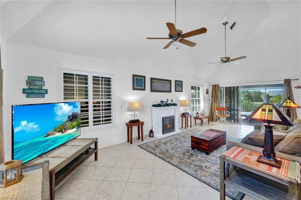 9007 Mockingbird DR-19