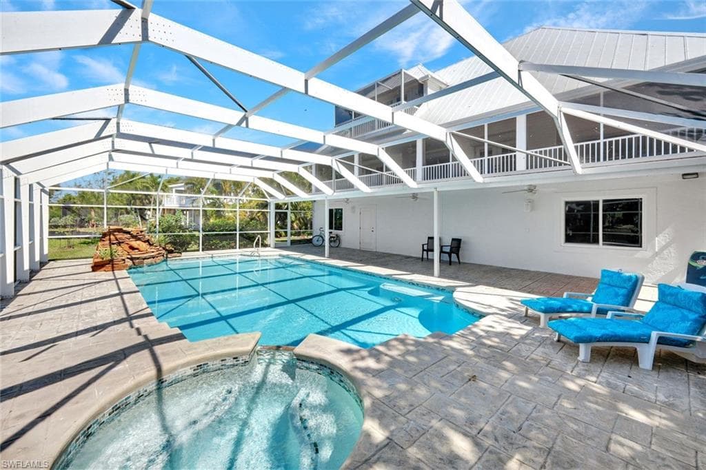 9007 Mockingbird DR-9