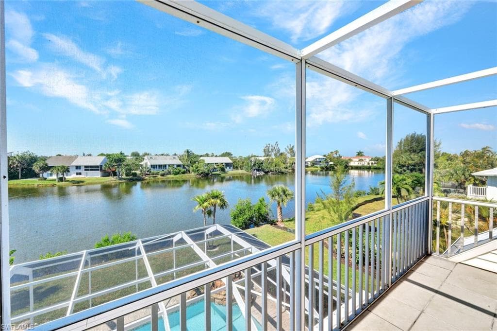 9007 Mockingbird DR-13