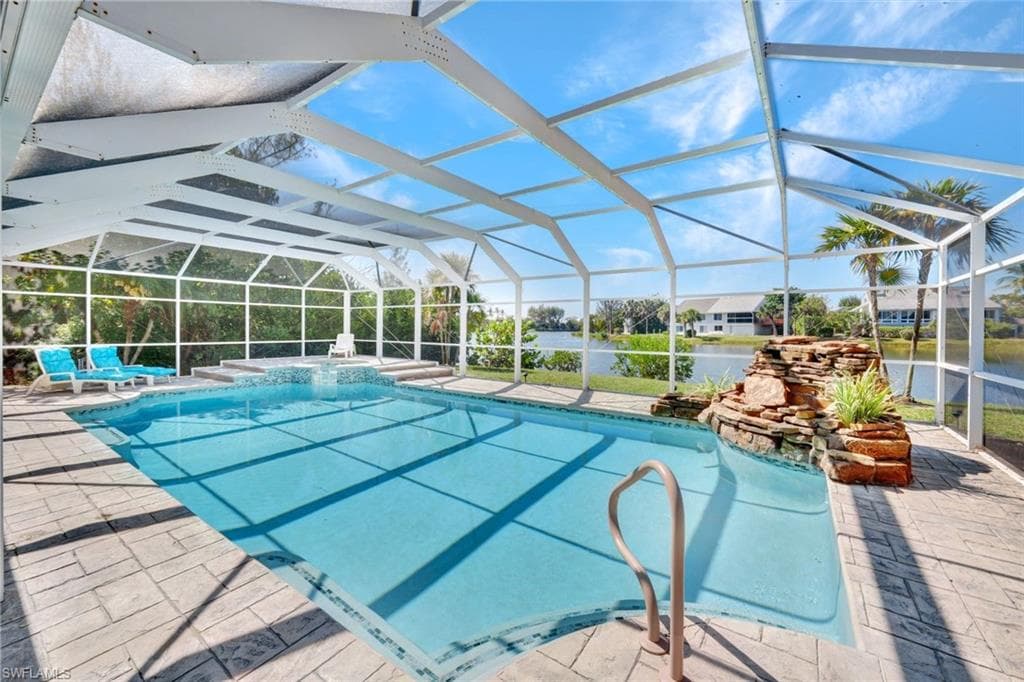 9007 Mockingbird DR-7