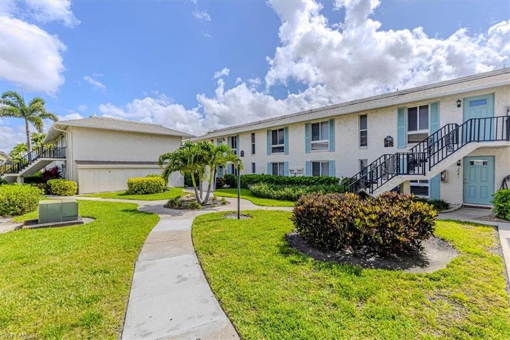 215 Palm DR 215-1-20