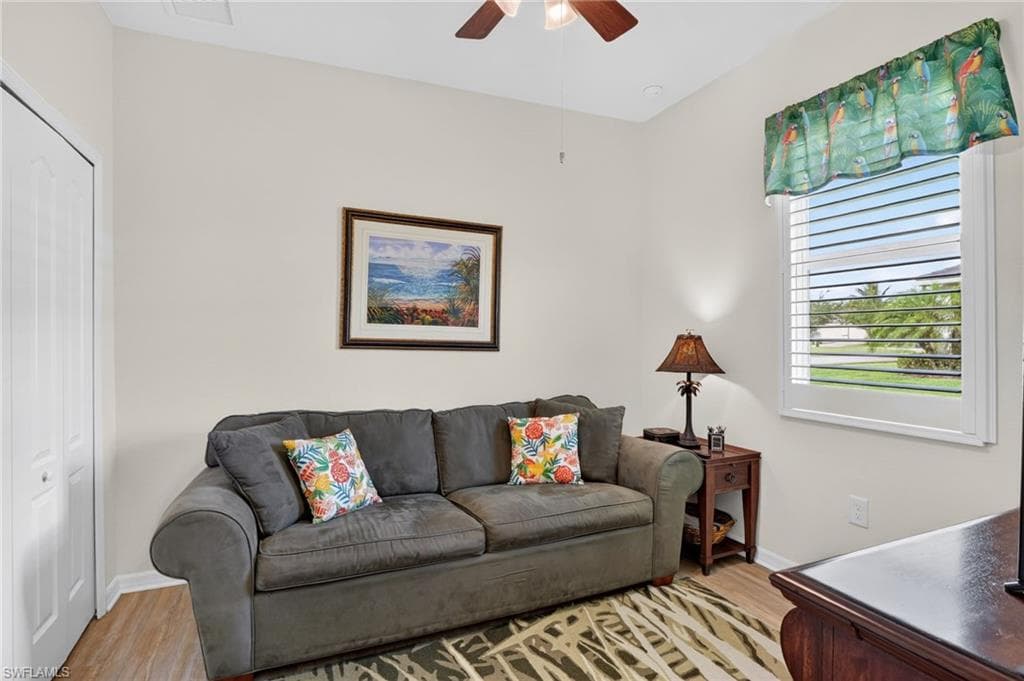 4386 Bluegrass DR-29