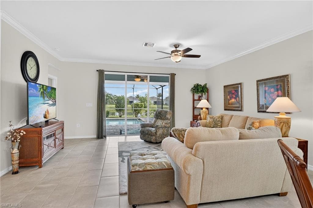 4386 Bluegrass DR-9