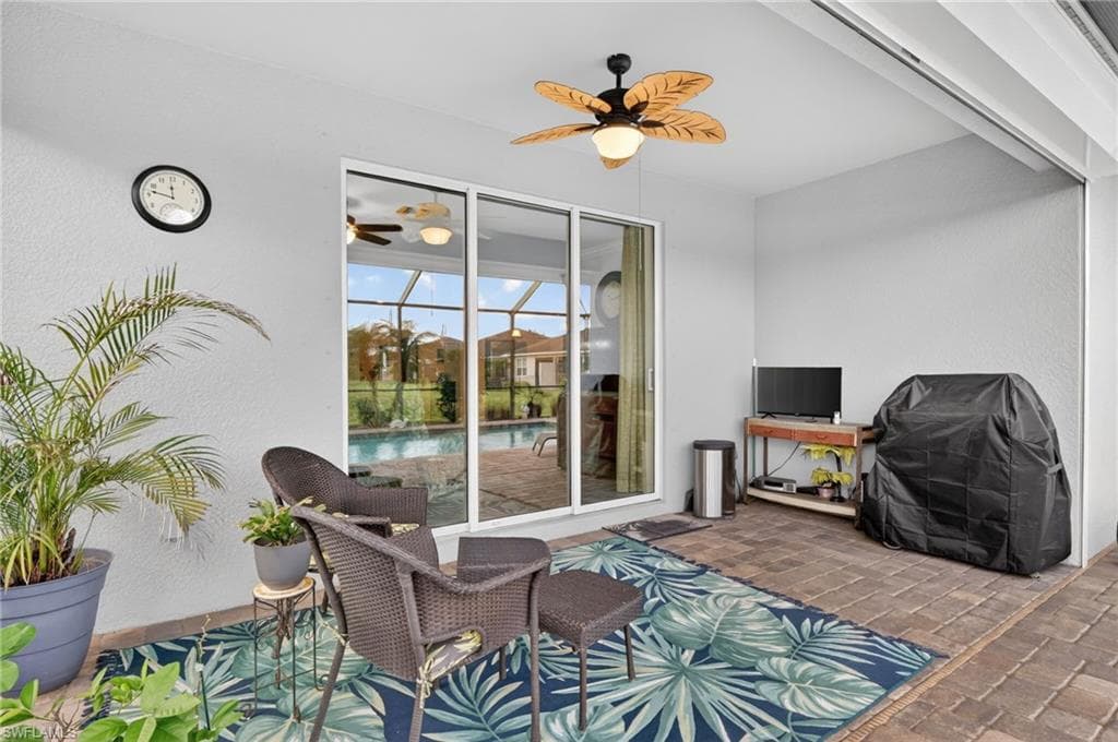 4386 Bluegrass DR-32
