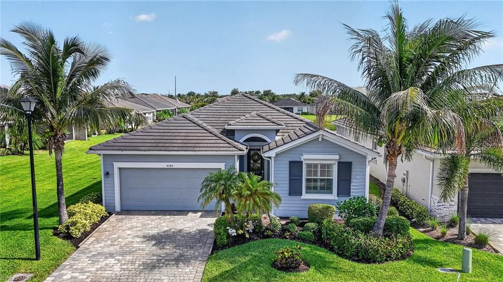 4386 Bluegrass DR-36