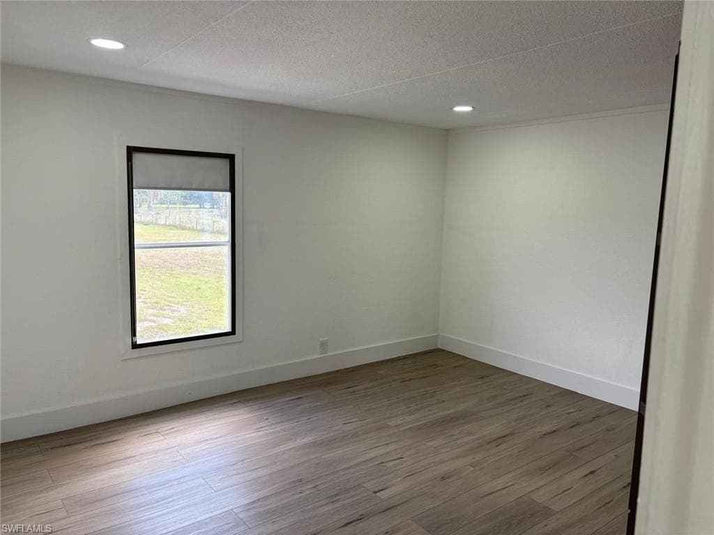 555 Palomino ST-16