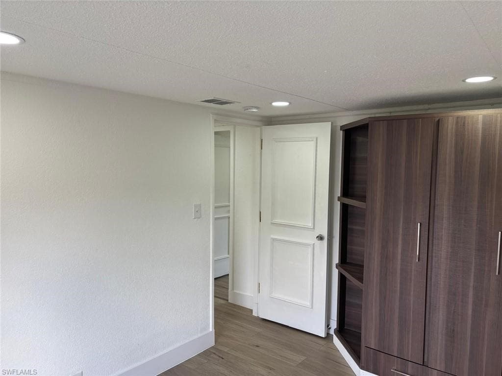 555 Palomino ST-37