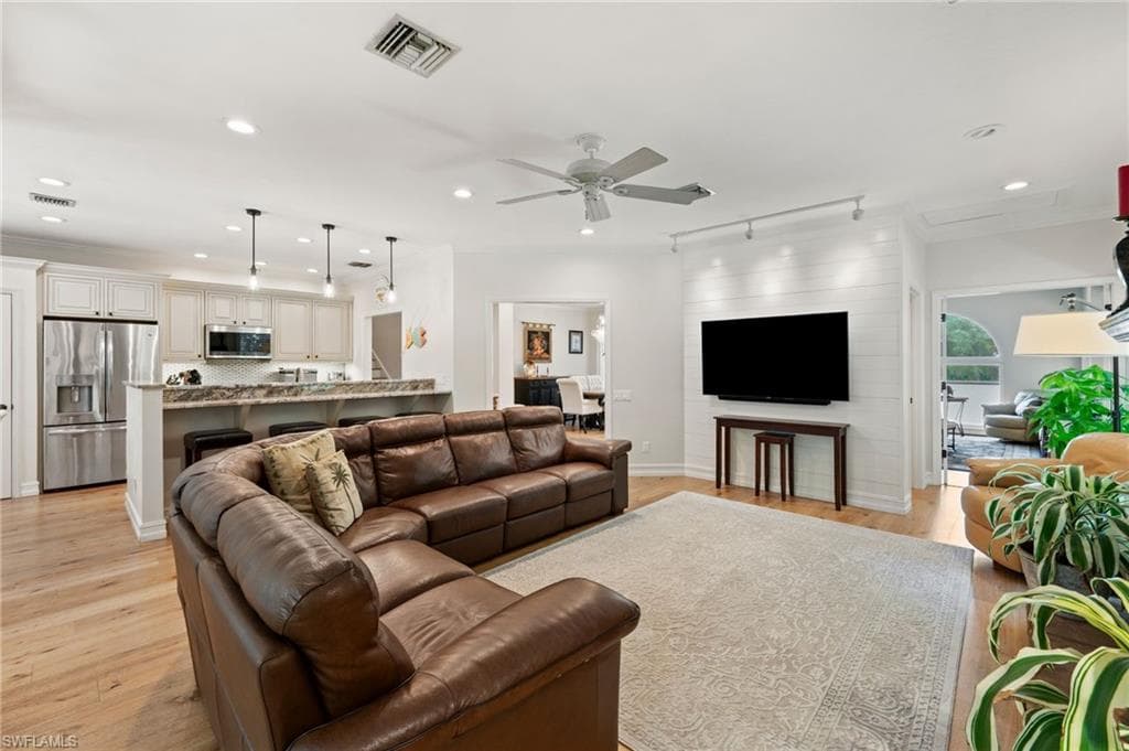 5070 Tamarind Ridge DR-24