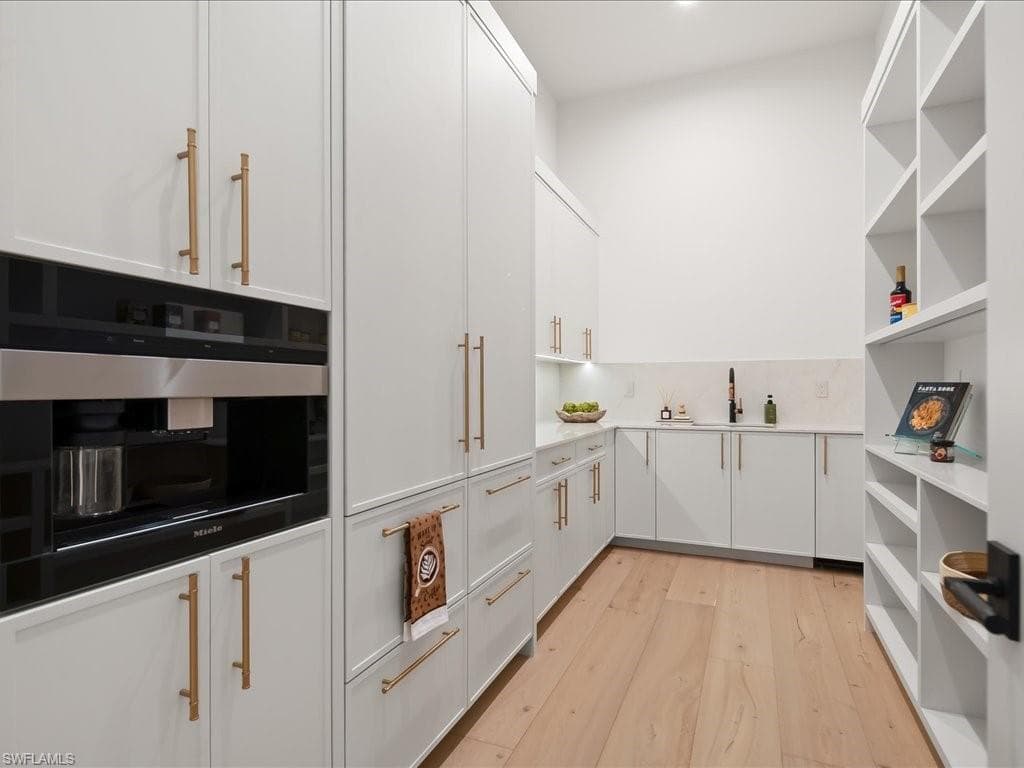 500 Ridge DR-28