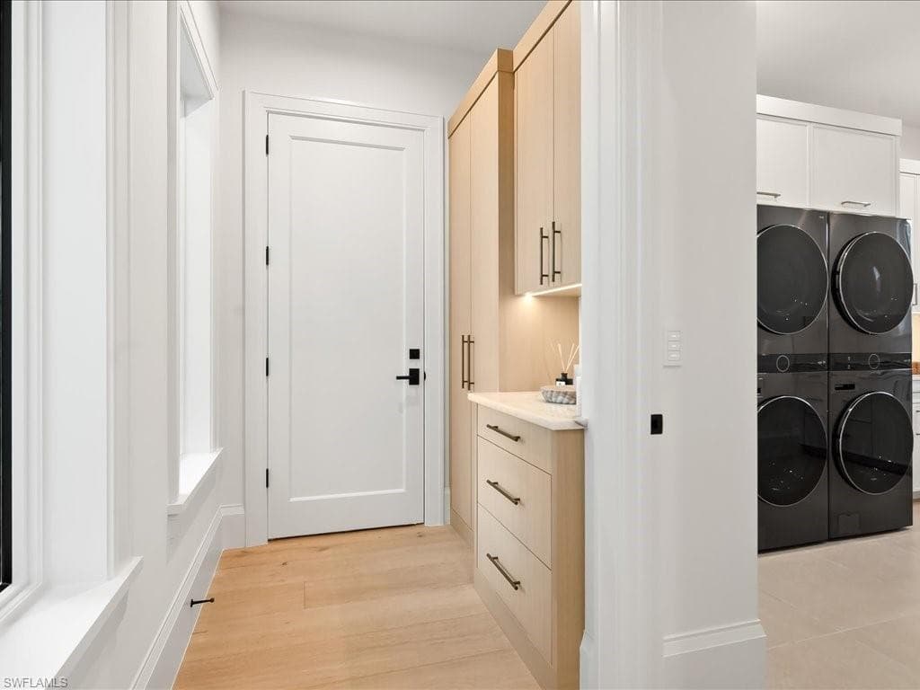 500 Ridge DR-37
