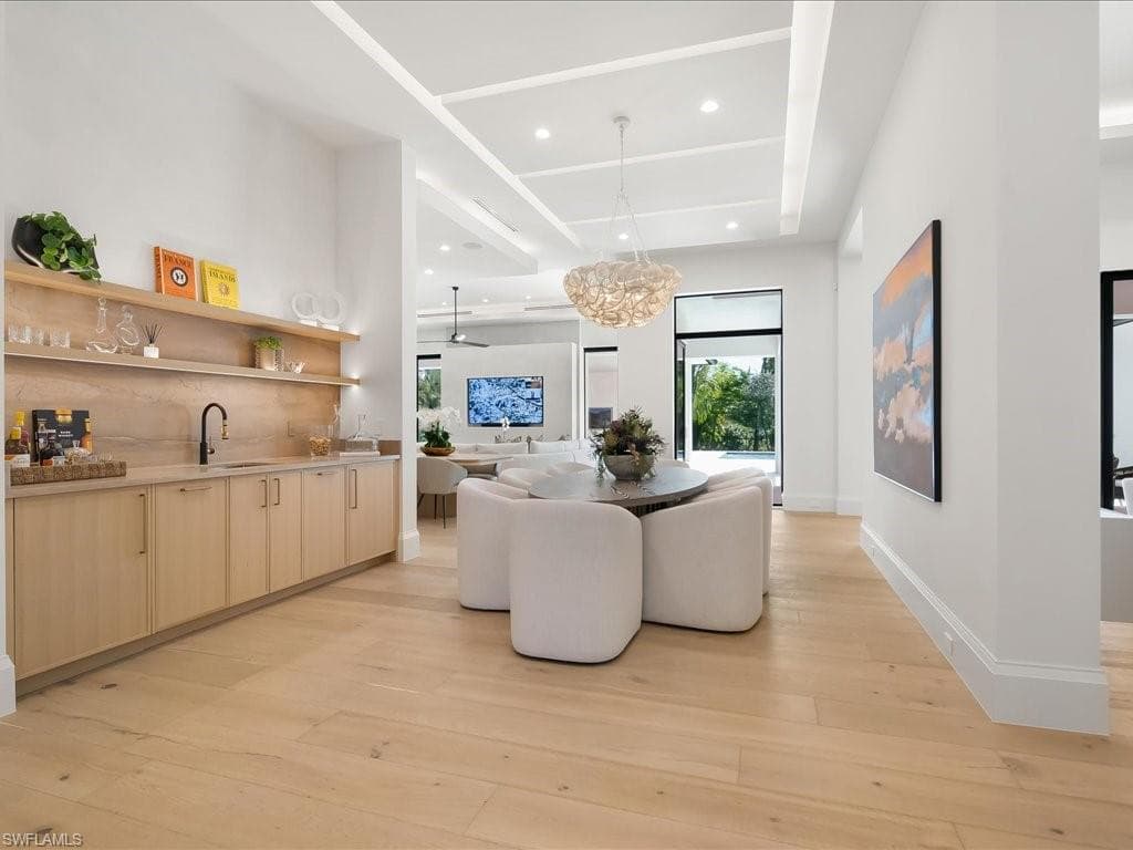 500 Ridge DR-19