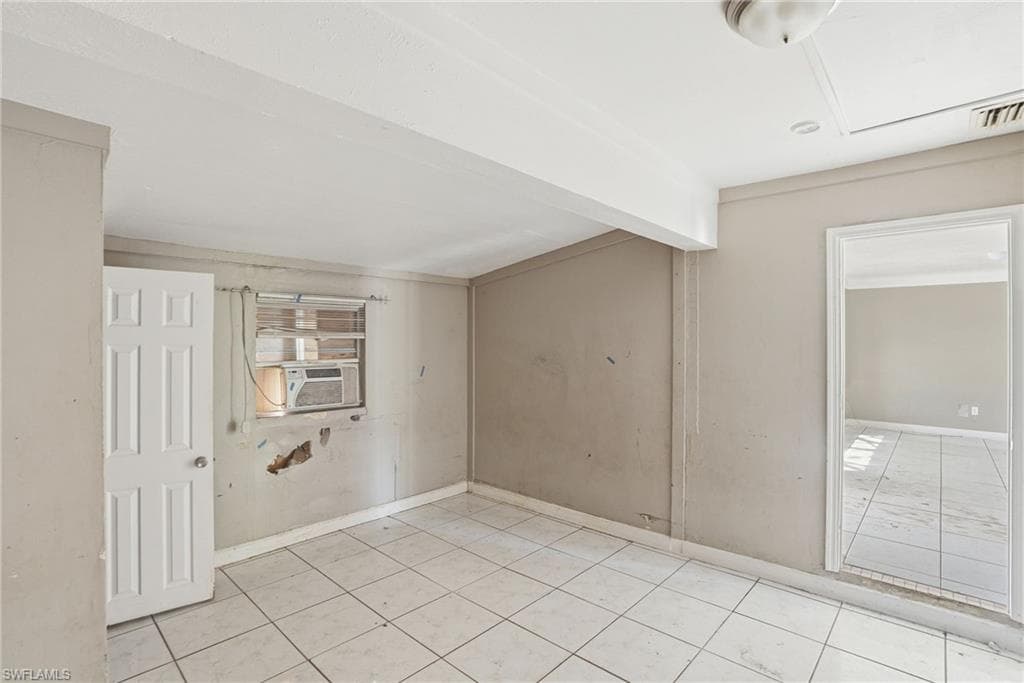 1507 Bert DR-8