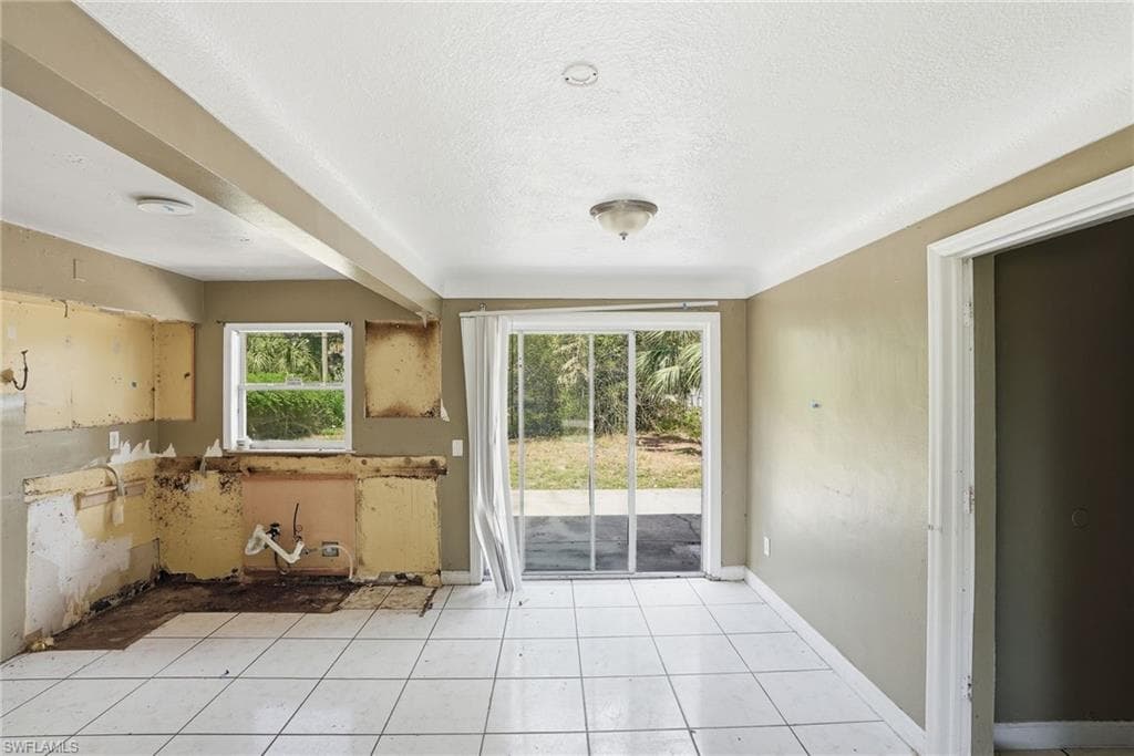 1507 Bert DR-7