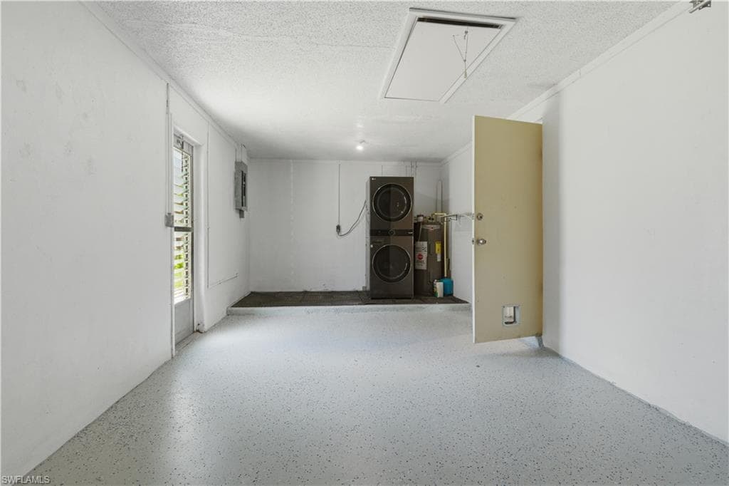 4425 N Canal CIR-11