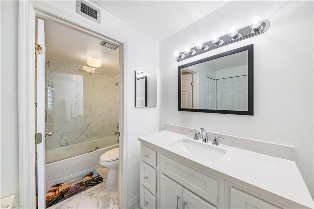 320 Seaview CT 1207-16