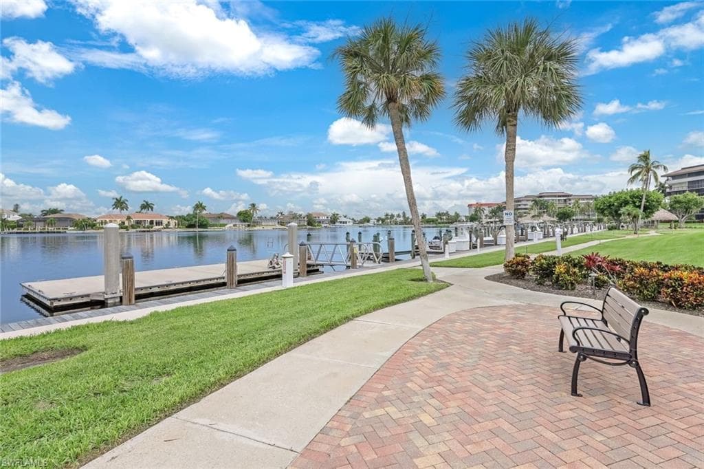 320 Seaview CT 1207-36