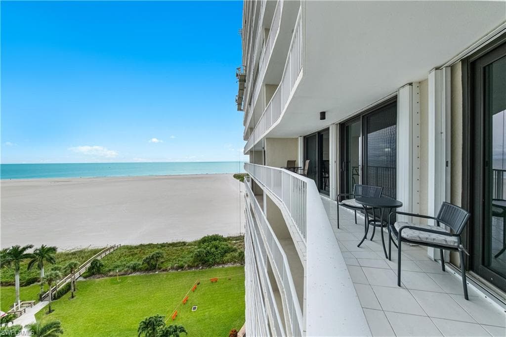 320 Seaview CT 1207-24