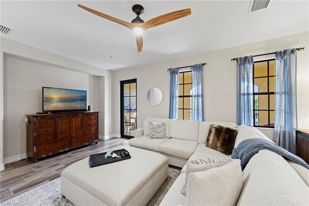 9076 Rialto ST 6204-6