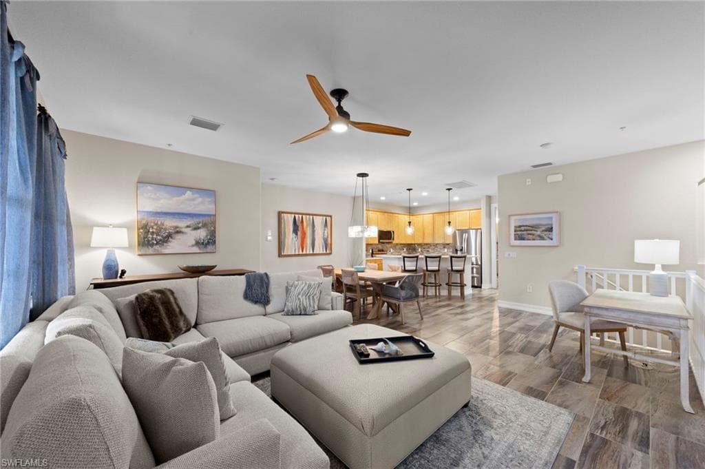 9076 Rialto ST 6204-4