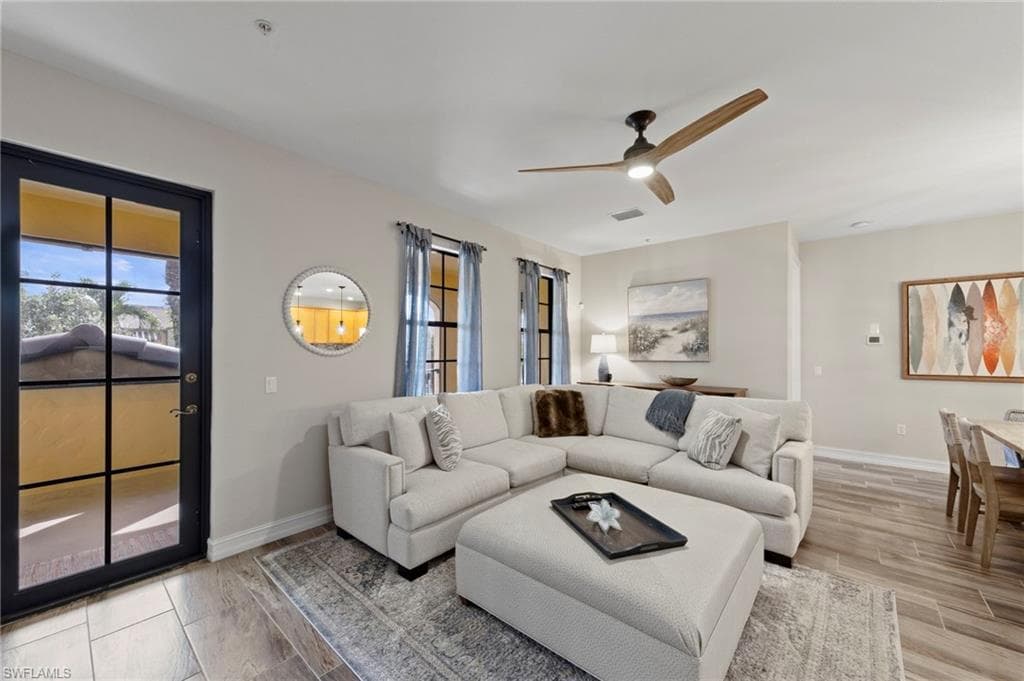9076 Rialto ST 6204-7