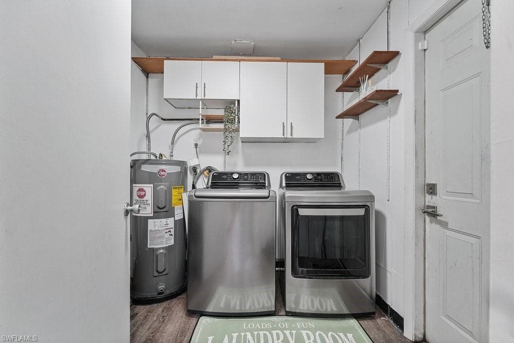 912 Hibiscus LN-17