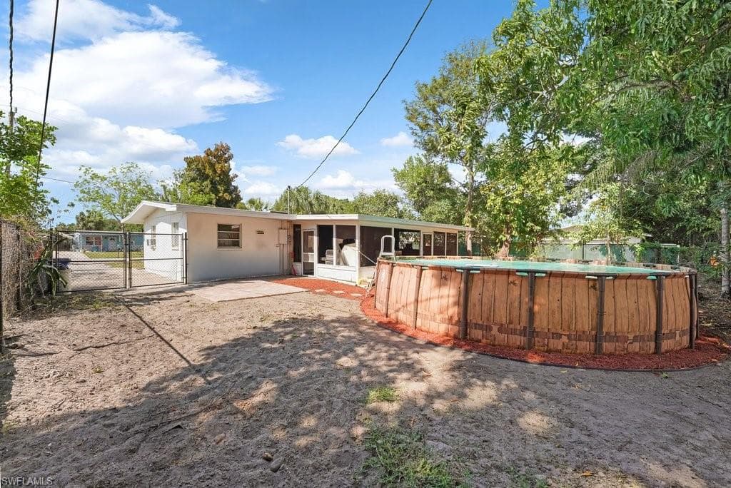 912 Hibiscus LN-28