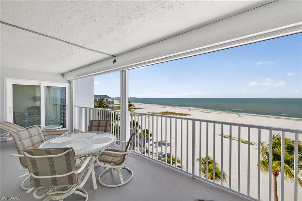 2560 Estero BLVD 5C-1