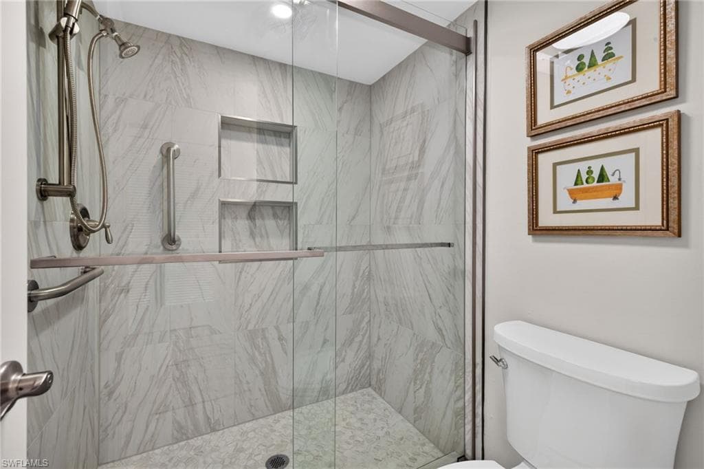 2560 Estero BLVD 5C-27