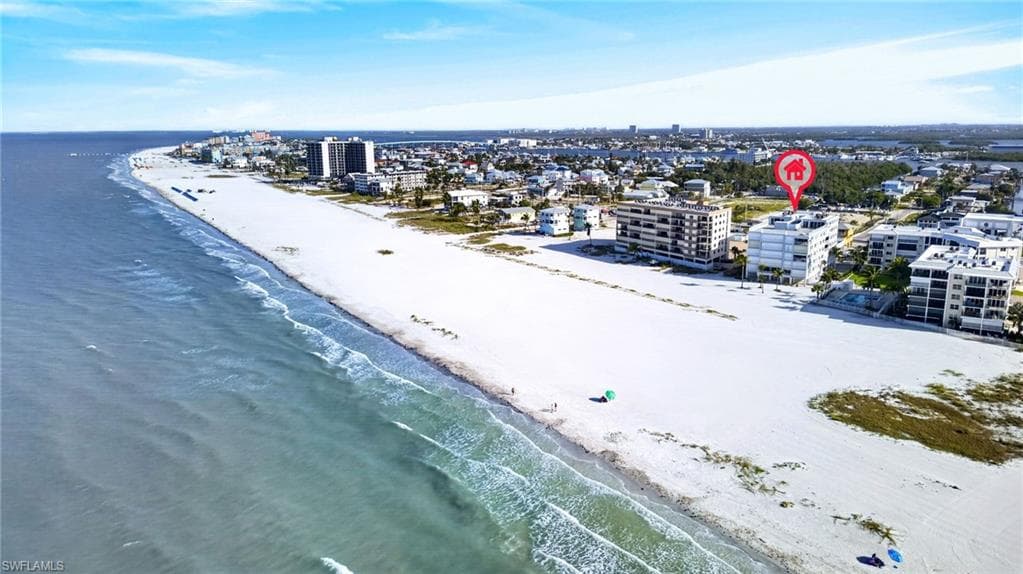 2560 Estero BLVD 5C-4