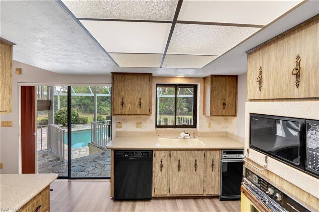 13630 Brynwood LN-19