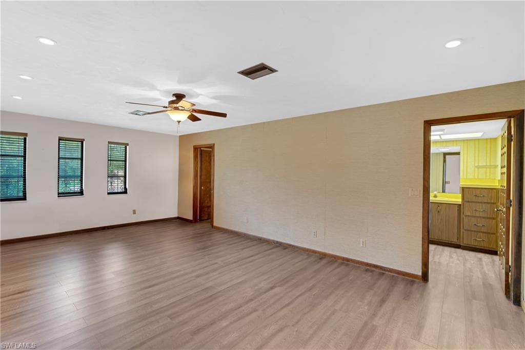 13630 Brynwood LN-32