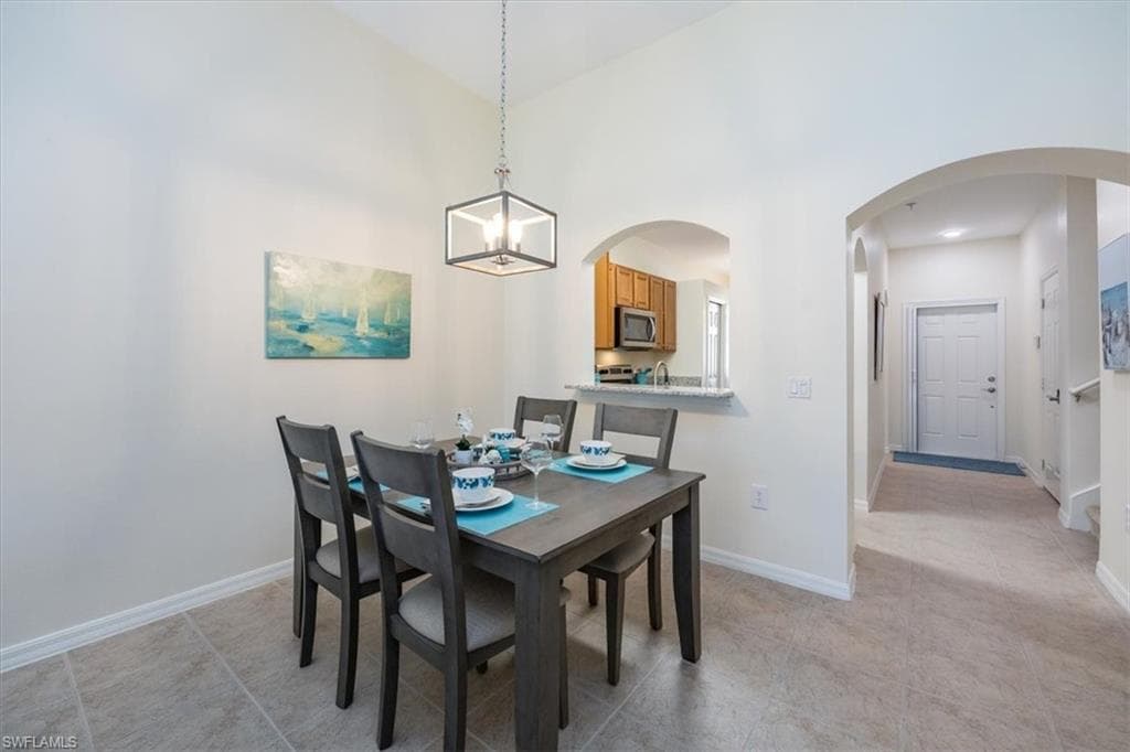 14095 Winchester CT 603-8