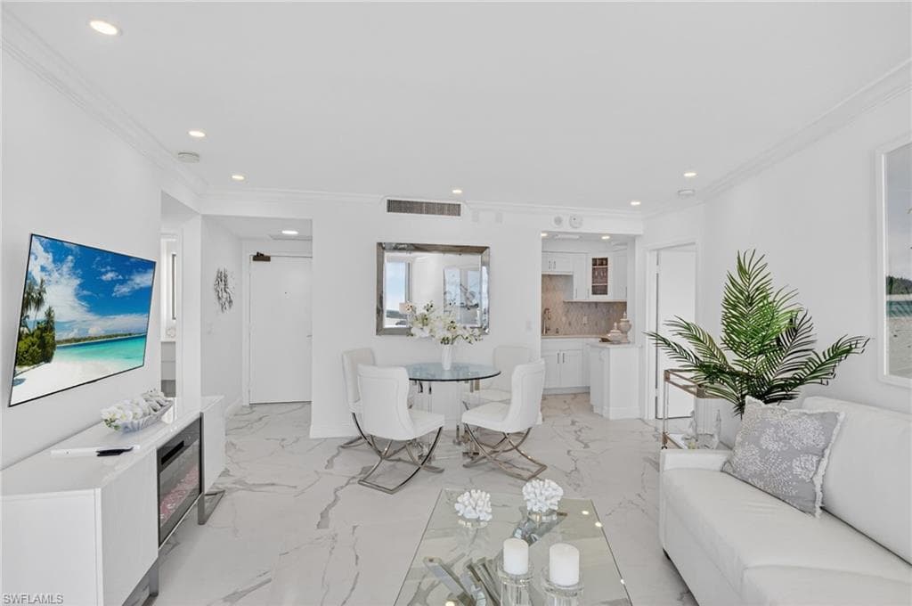 58 Collier BLVD 1607-39
