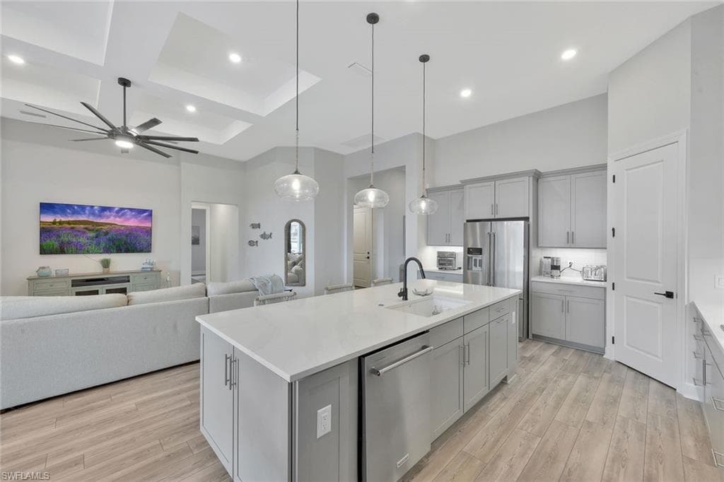 17673 Kinzie LN-5