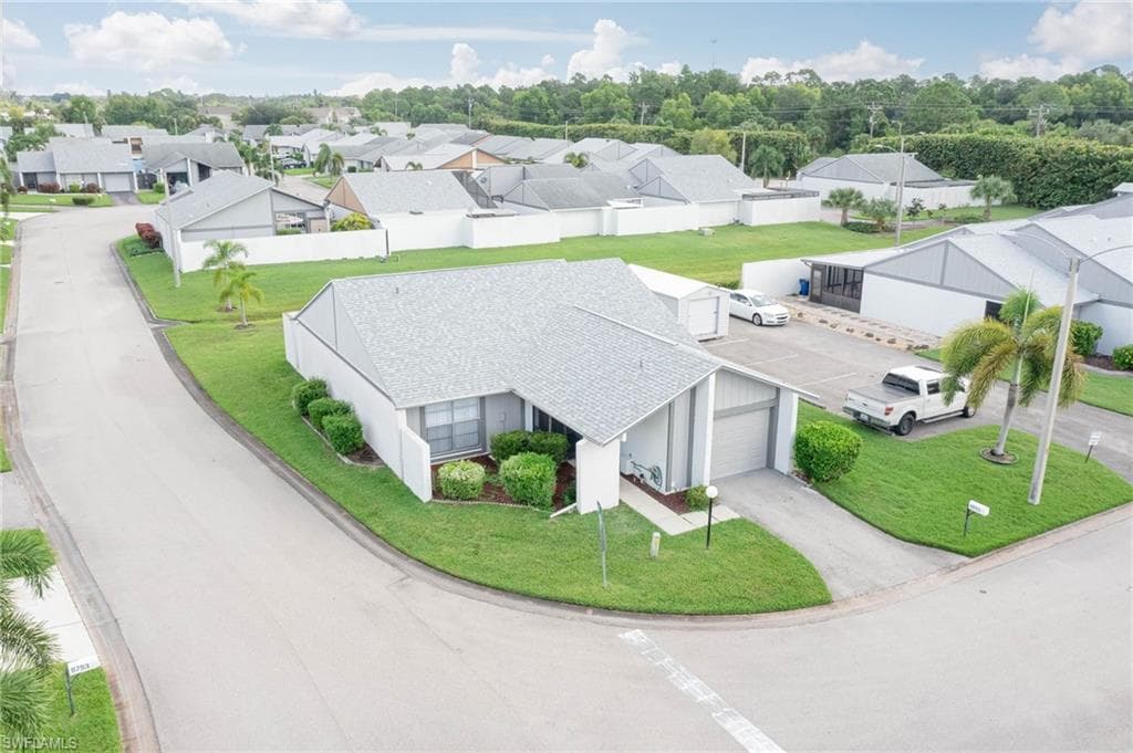 9833 Maplecrest CIR-1