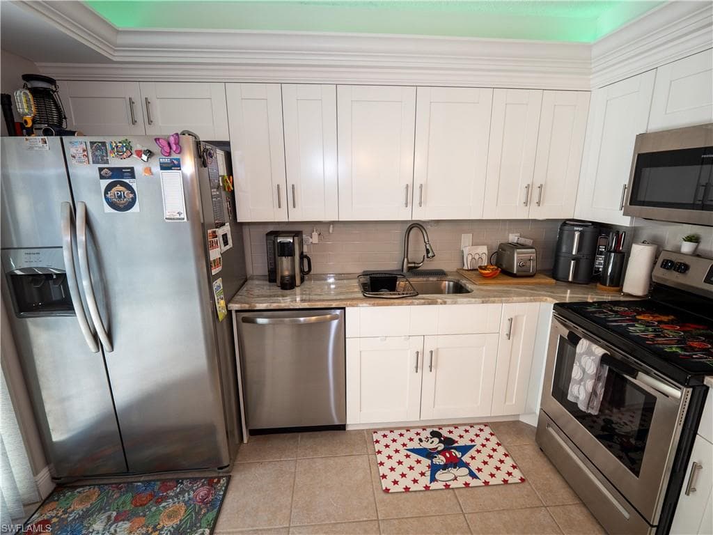 1727 Park Meadows DR 2-20