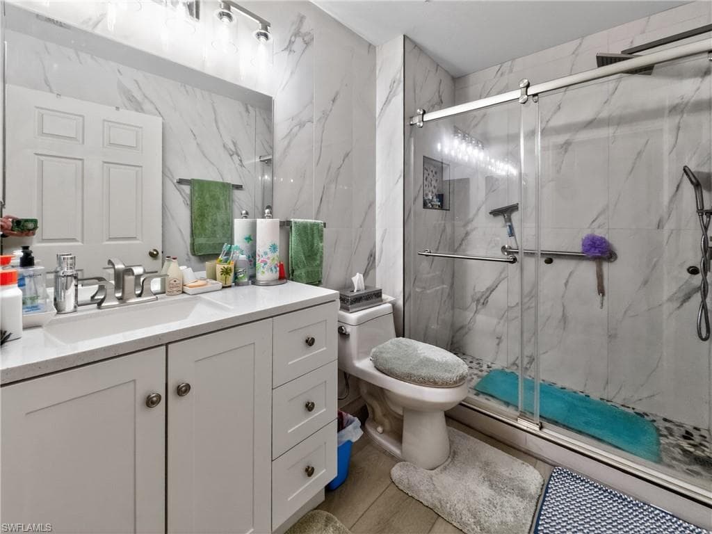 15091 Lakeside View DR 1604-31
