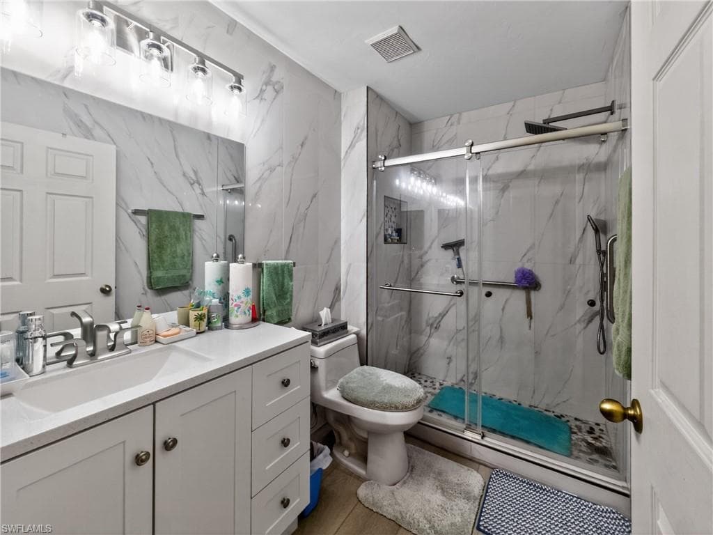 15091 Lakeside View DR 1604-30