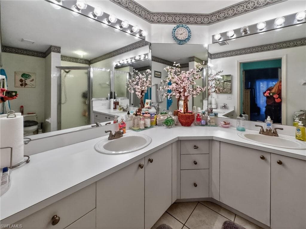 15091 Lakeside View DR 1604-24