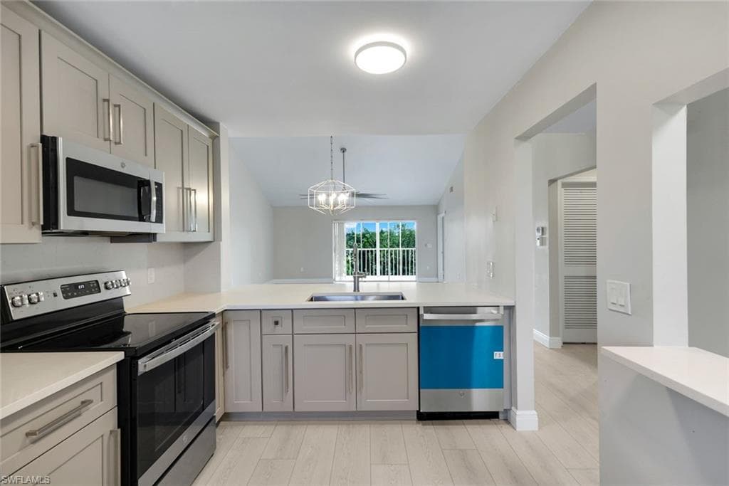 3051 Sandpiper Bay CIR I304-9