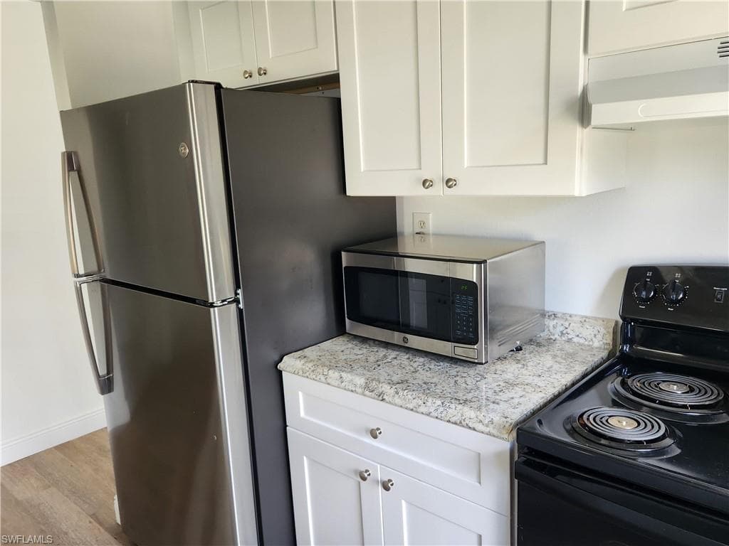 11370 & 11368 Summerwinds CT 70-37