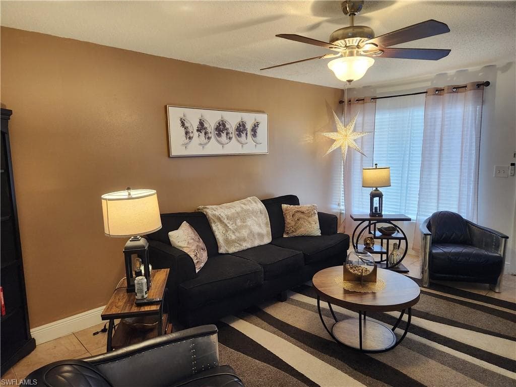 11370 & 11368 Summerwinds CT 70-7