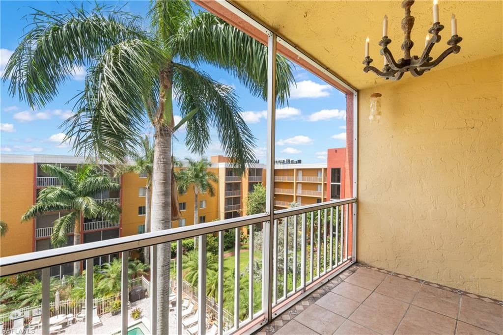 2366 E Mall DR 516-5