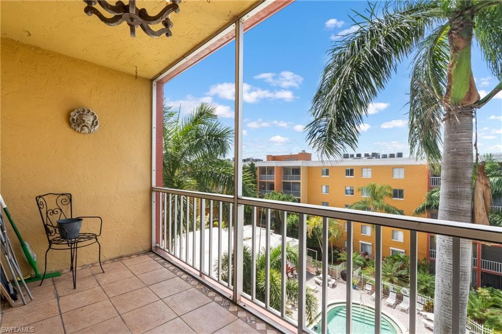 2366 E Mall DR 516-6