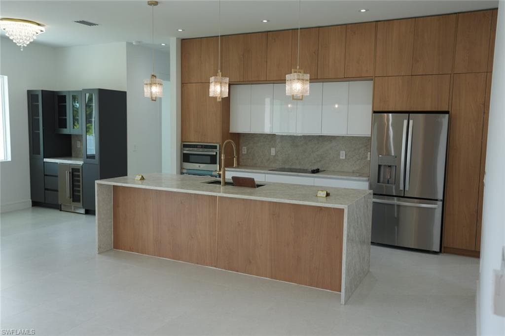 1502 Sara AVE S-18