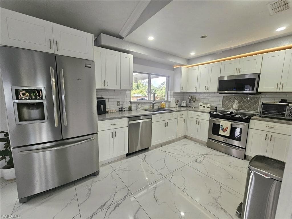 2960 22nd AVE NE-4