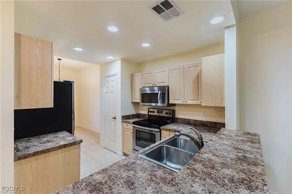 15989 Mandolin Bay DR 204-4