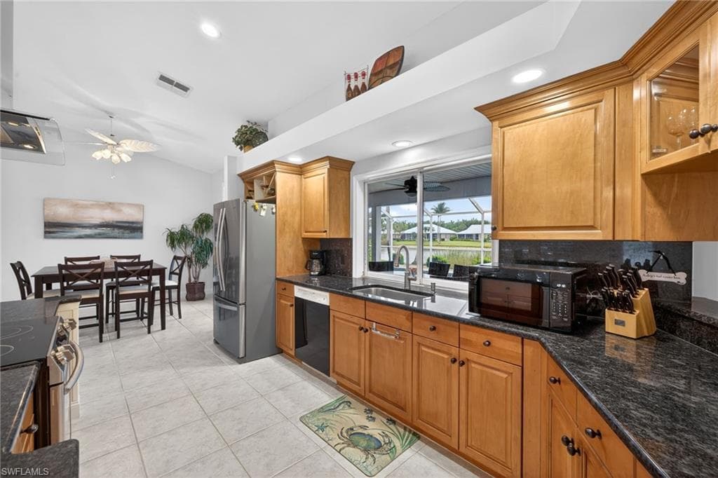 12593 Coconut Creek CT-15