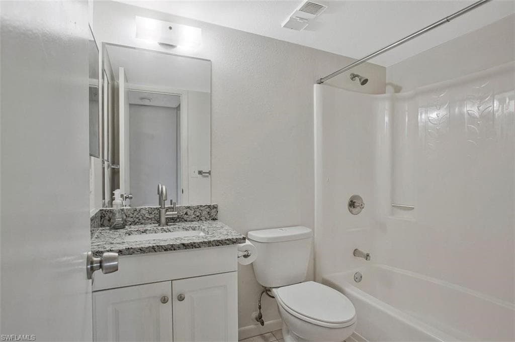4306 27th CT SW 102-4