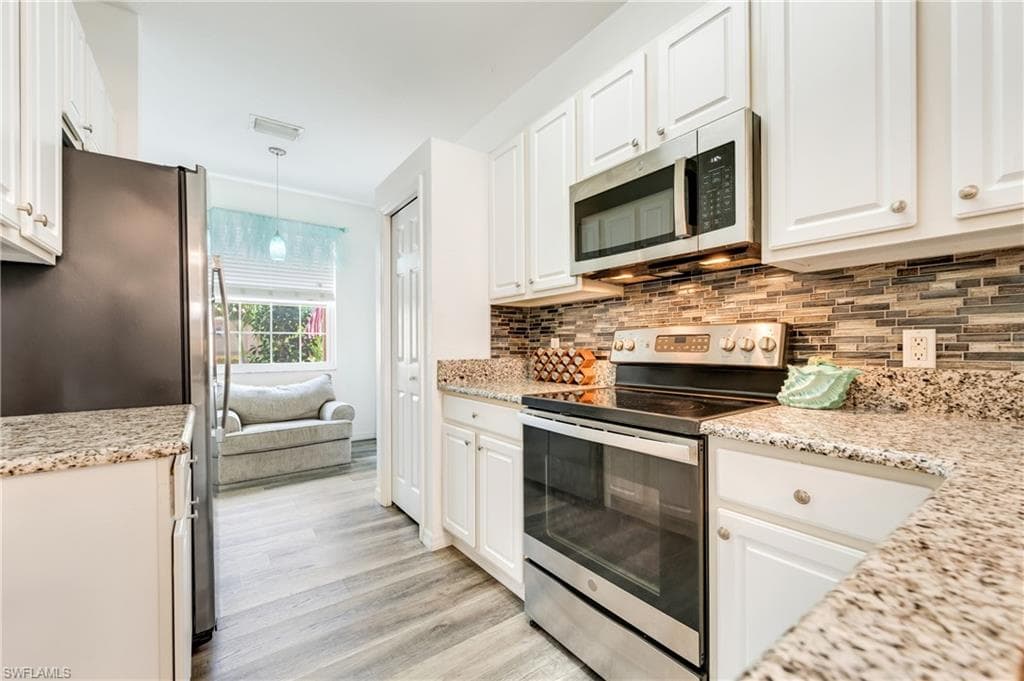 7863 Lake Sawgrass LOOP 5512-15